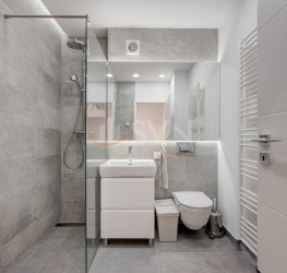 3 rooms in ART City with outdoor parking included Bucuresti/Straulesti