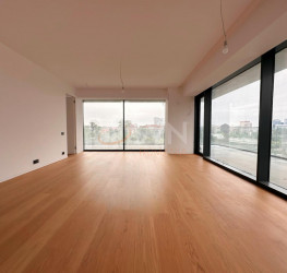 4 rooms in One Floreasca Towers with underground parking included Bucuresti/Floreasca