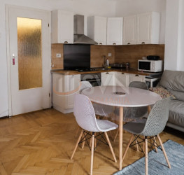 Apartament, 1 camera, 40 mp Bucuresti/P-ta Romana