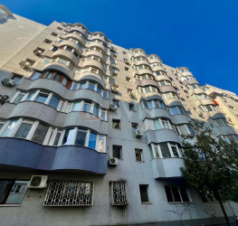 Apartament, 1 room with outdoor parking included Bucuresti/Piata Victoriei