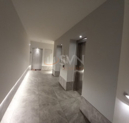 Apartament, 1 room with underground parking included Bucuresti/Pipera