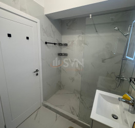 Apartament, 1 room with underground parking included Bucuresti/Pipera