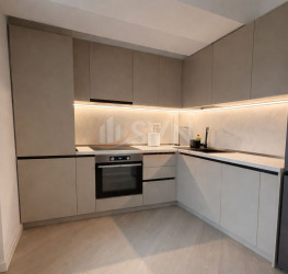 Apartament, 1 room with underground parking included Bucuresti/Pipera