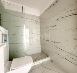 Apartament, 1 room with underground parking included Bucuresti/Pipera