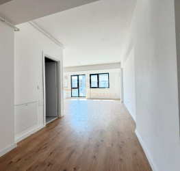 Apartament, 1 room with underground parking included Bucuresti/Pipera