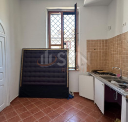 Apartament, 15 rooms, 300 mp Bucuresti/P-ta Unirii