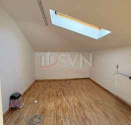 Apartament, 15 rooms, 300 mp Bucuresti/P-ta Unirii
