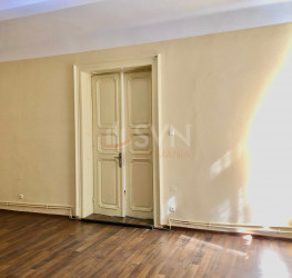 Apartament, 2 camere, 71 mp Bucuresti/Calea Victoriei