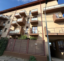 Apartament, 2 camere cu loc parcare exterior inclus Bucuresti/Aviatiei