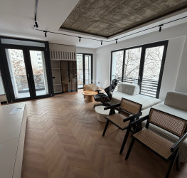 Apartament, 2 camere cu loc parcare exterior inclus Bucuresti/Bucur Obor