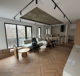 Apartament, 2 camere cu loc parcare exterior inclus Bucuresti/Bucur Obor