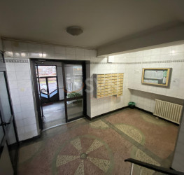 Apartament, 2 camere cu loc parcare exterior inclus Bucuresti/P-ta Victoriei