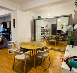 Apartament, 2 camere cu loc parcare exterior inclus Bucuresti/Titan