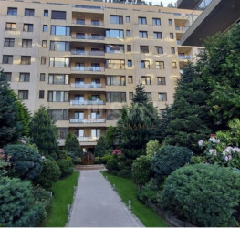 Apartament, 2 camere cu loc parcare subteran inclus Bucuresti/Herastrau