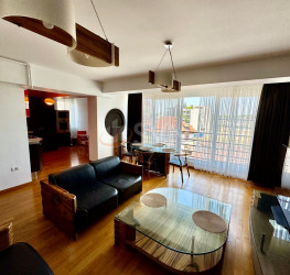 Apartament, 2 camere cu loc parcare subteran inclus Bucuresti/Arcul De Triumf