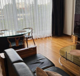 Apartament, 2 camere cu loc parcare subteran inclus Bucuresti/Herastrau