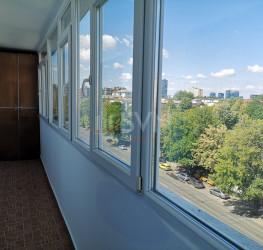 Apartament, 2 rooms, 64 mp Bucuresti/Stefan Cel Mare