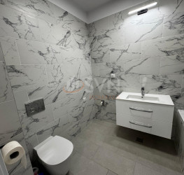 Apartament, 2 rooms with outdoor parking included Bucuresti/Baneasa