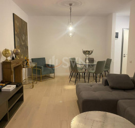 Apartament, 2 rooms with outdoor parking included Bucuresti/Herastrau