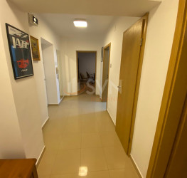 Apartament, 2 rooms with outdoor parking included Bucuresti/P-ta Victoriei