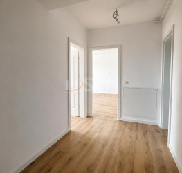 Apartament, 2 rooms with outdoor parking included Bucuresti/Sisesti