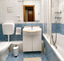 Apartament, 2 rooms with outdoor parking included Bucuresti/Banu Manta