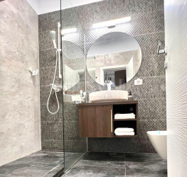 Apartament, 2 rooms with underground parking included Bucuresti/Herastrau