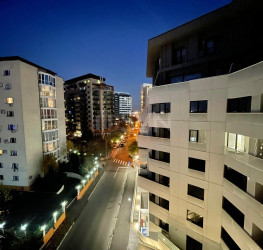 Apartament, 2 rooms with underground parking included Bucuresti/Herastrau