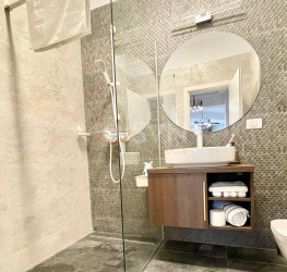 Apartament, 2 rooms with underground parking included Bucuresti/Herastrau