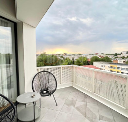 Apartament, 2 rooms with underground parking included Bucuresti/Herastrau
