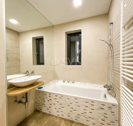Apartament, 2 rooms with underground parking included Bucuresti/Herastrau