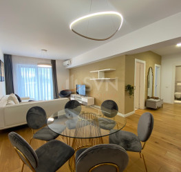 Apartament, 2 rooms with underground parking included Bucuresti/Herastrau