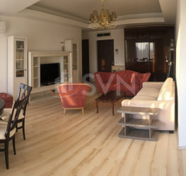 Apartament, 2 rooms with underground parking included Bucuresti/Herastrau