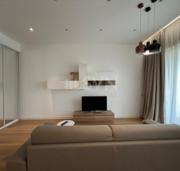 Apartament, 2 rooms with underground parking included Bucuresti/Herastrau