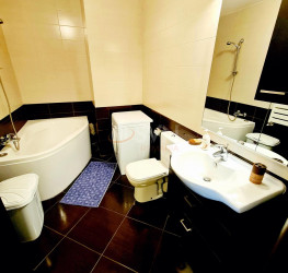Apartament, 2 rooms with underground parking included Bucuresti/Herastrau