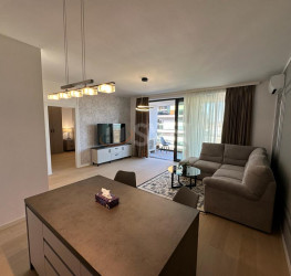 Apartament, 2 rooms with underground parking included Bucuresti/Baneasa