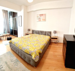 Apartament, 2 rooms with underground parking included Bucuresti/Herastrau