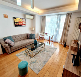 Apartament, 2 rooms with underground parking included Bucuresti/Herastrau