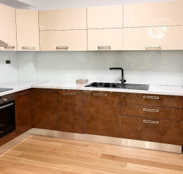 Apartament, 2 rooms with underground parking included Bucuresti/Herastrau