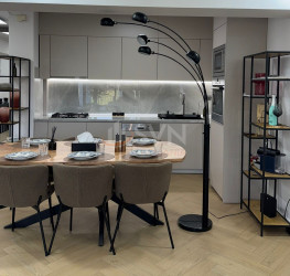 Apartament, 2 rooms with underground parking included Bucuresti/Iancu Nicolae