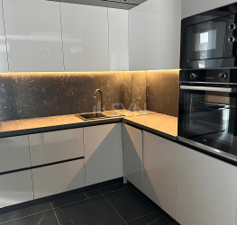 Apartament, 2 rooms with underground parking included Bucuresti/Baneasa