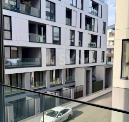 Apartament, 2 rooms with underground parking included Bucuresti/Herastrau