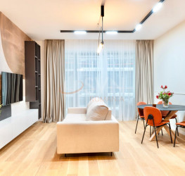 Apartament, 2 rooms with underground parking included Bucuresti/Herastrau