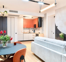 Apartament, 2 rooms with underground parking included Bucuresti/Herastrau