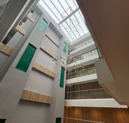 Apartament, 2 rooms with underground parking included Bucuresti/Sisesti