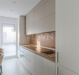 Apartament, 2 rooms with underground parking included Bucuresti/Pipera