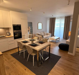 Apartament, 2 rooms with underground parking included Bucuresti/Baneasa