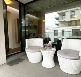 Apartament, 2 rooms with underground parking included Bucuresti/Herastrau
