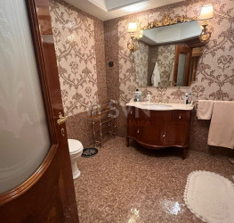 Apartament, 2 rooms with underground parking included Bucuresti/Herastrau