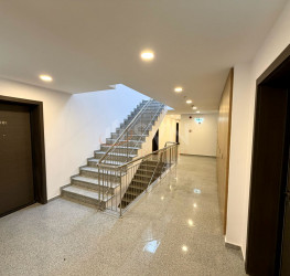 Apartament, 2 rooms with underground parking included Bucuresti/Baneasa